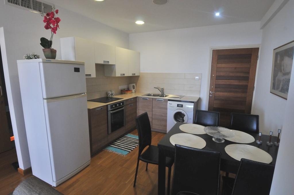 Ithaki Phinikoudes Apartment No. 102 Larnaca Bilik gambar