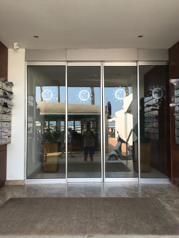 Ithaki Phinikoudes Apartment No. 102 Larnaca Luaran gambar